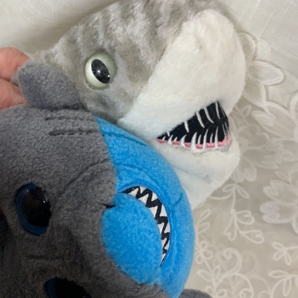 Petting Zoo Atlantis 3 piece Shark plush book bundle 3D lenticular book cover - Picture 7 of 12